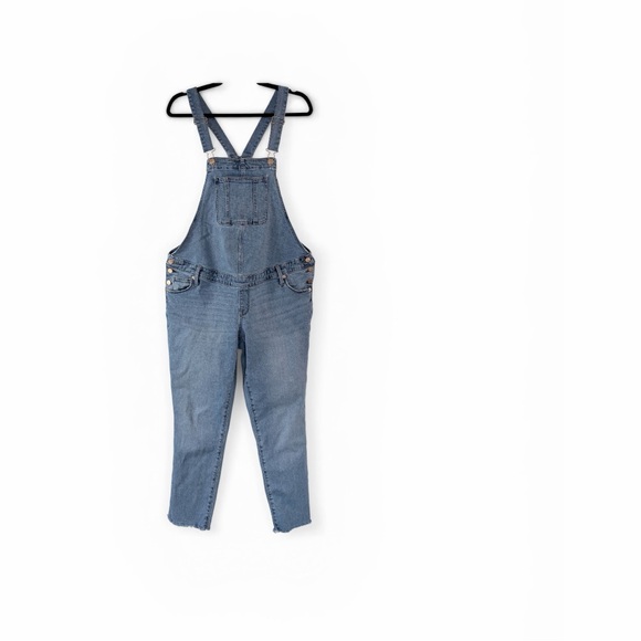 Isabel Maternity by Ingrid & Isabel Light Blue Denim Overalls - Picture 4 of 11